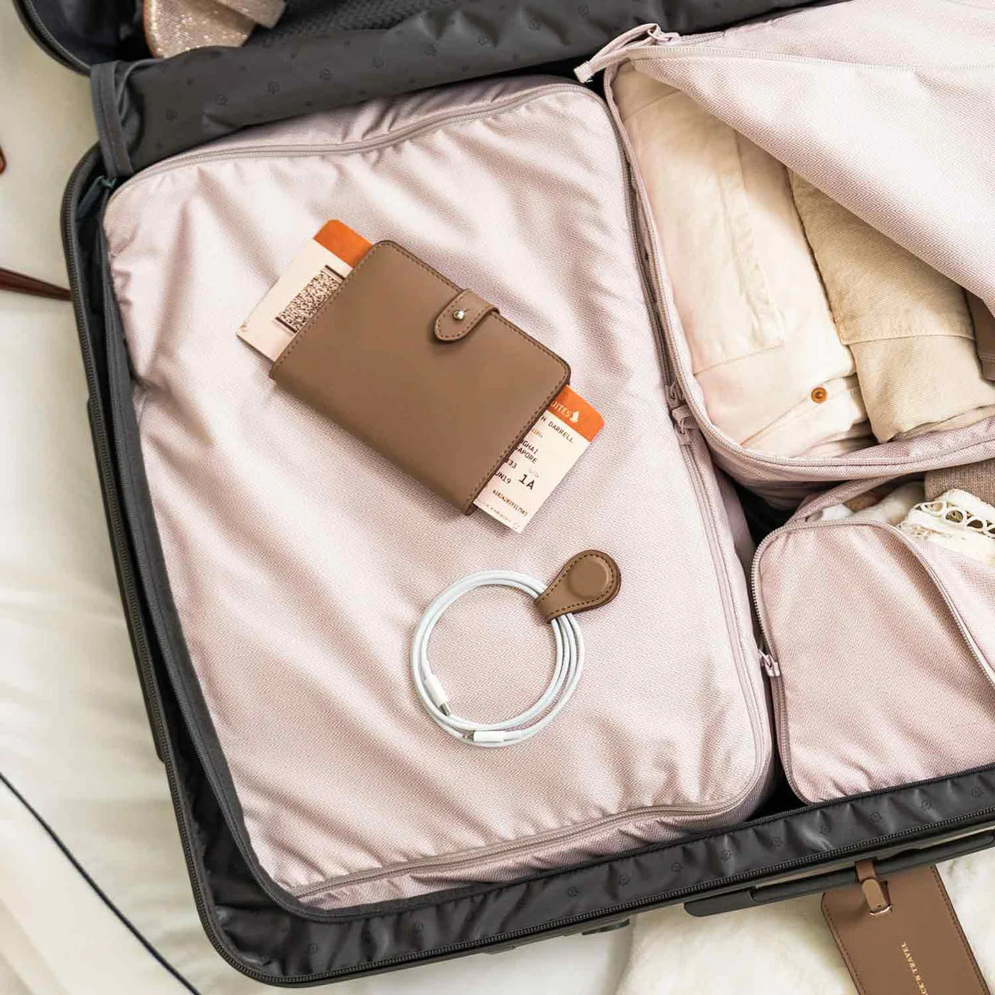 Minimal Kablo Tutucu | Bej - Pack'n Travel